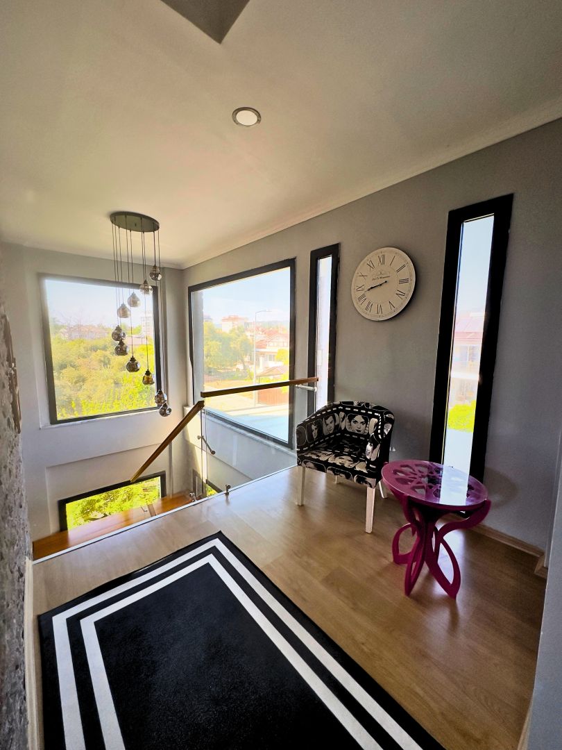 Muğla Dalaman’da 400 m² Arsa İçinde, Havuzlu, Tam Eşyalı Müstakil Lüks Villa