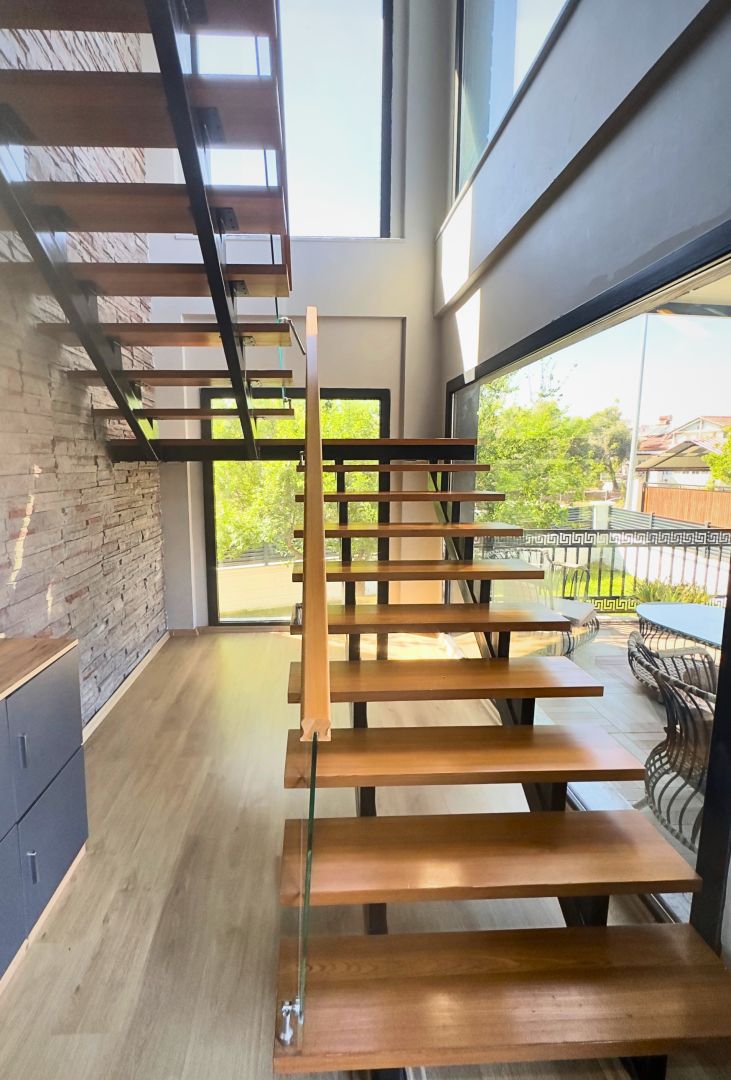 Muğla Dalaman’da 400 m² Arsa İçinde, Havuzlu, Tam Eşyalı Müstakil Lüks Villa